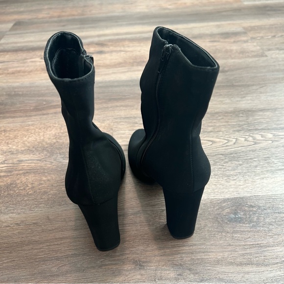 Windsor Ever So Matte Ankle Booties Black Faux Nubuck Block Heel Size 7 - Picture 5 of 7